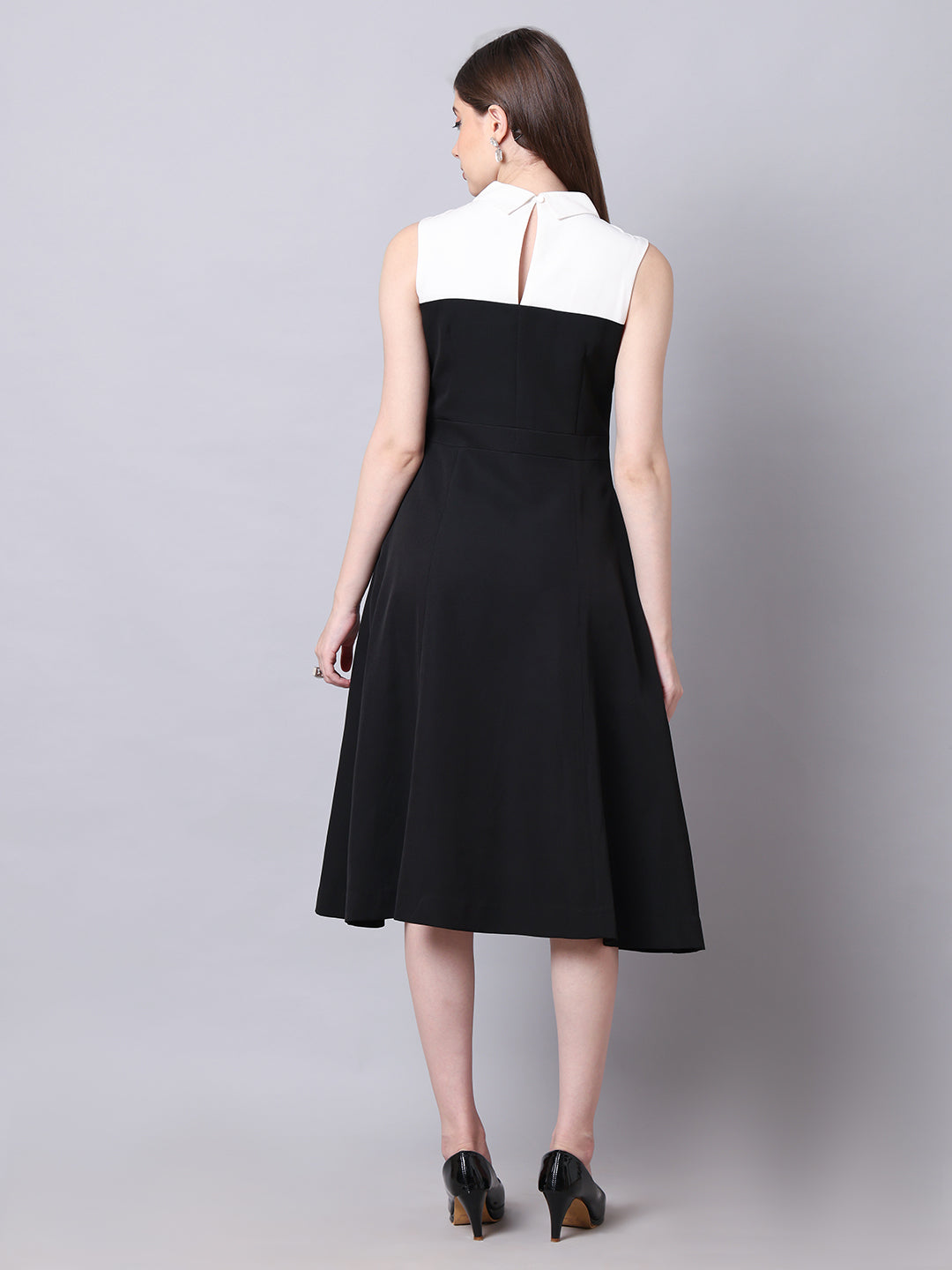 Exude Bronzed Color Block Dress With Collar Black Dresses