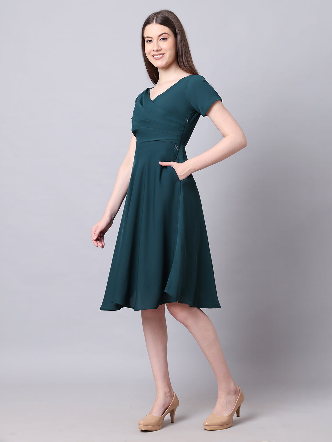 Exude Intrepid V-Neck Front Pleat Dress with Pockets Emerald 