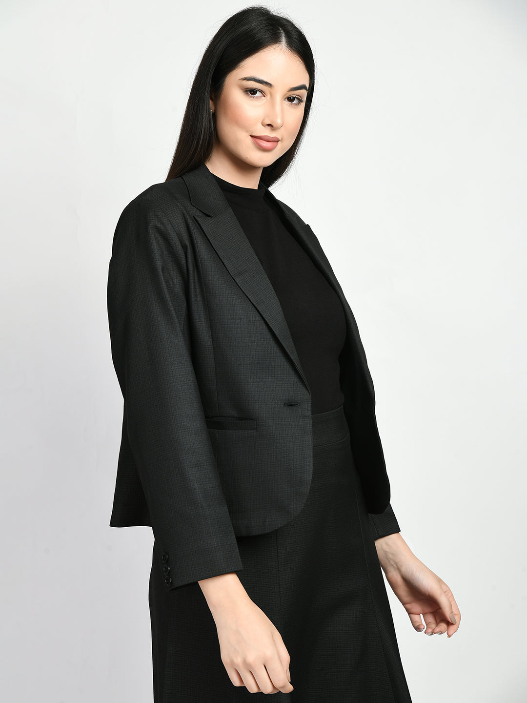 Exude Passion Checked Single Breasted Short Blazer Black Blazers